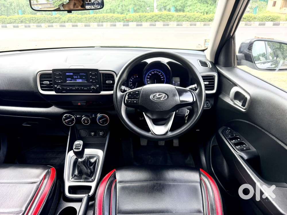 Hyundai Venue S Turbo, 2020, Petrol