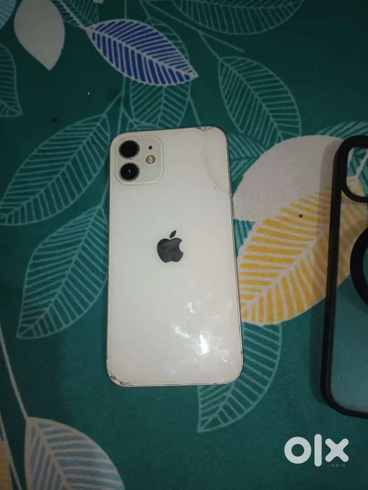 I phone 12 64 gb back panel halka toota hai bas - Mobile Phones