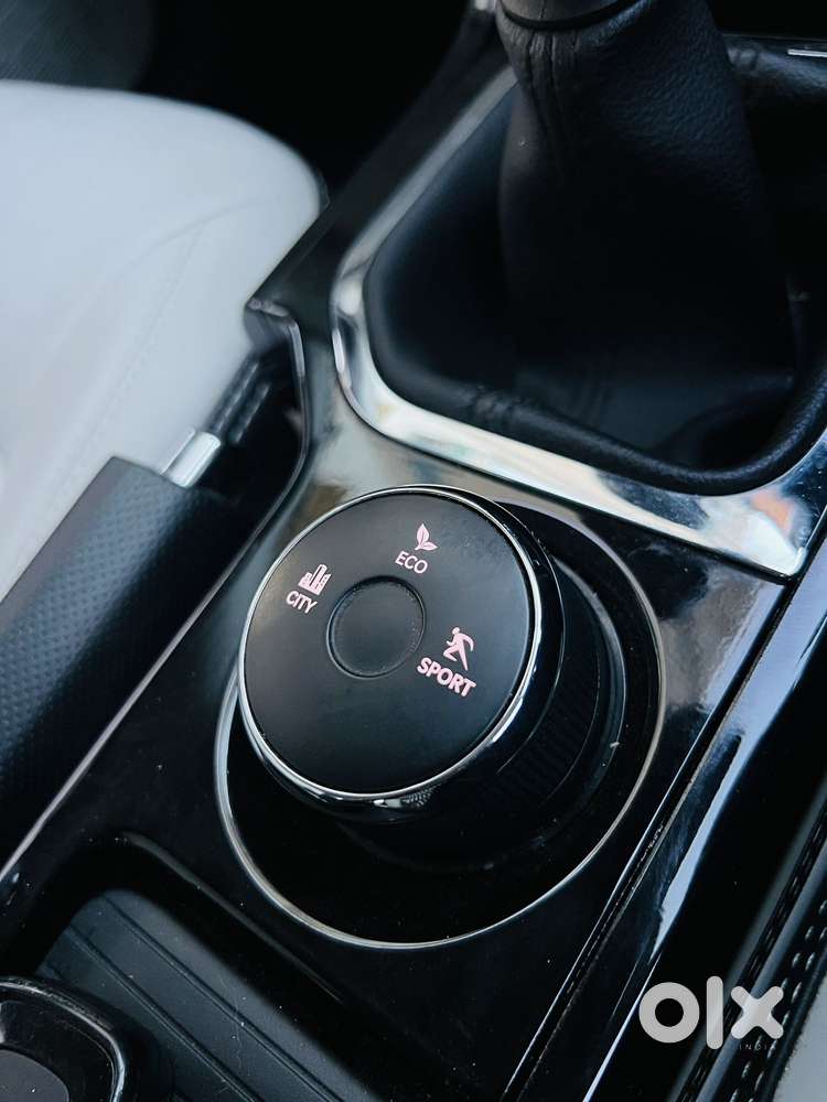 Tata Nexon, 2023, Petrol