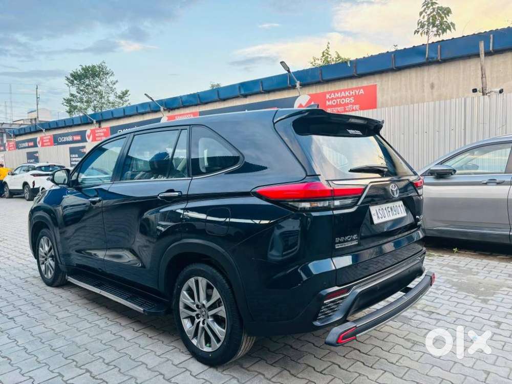 Toyota Innova Hycross 2.0 Zx (o) Hybrid 7 Str, 2023, Petrol
