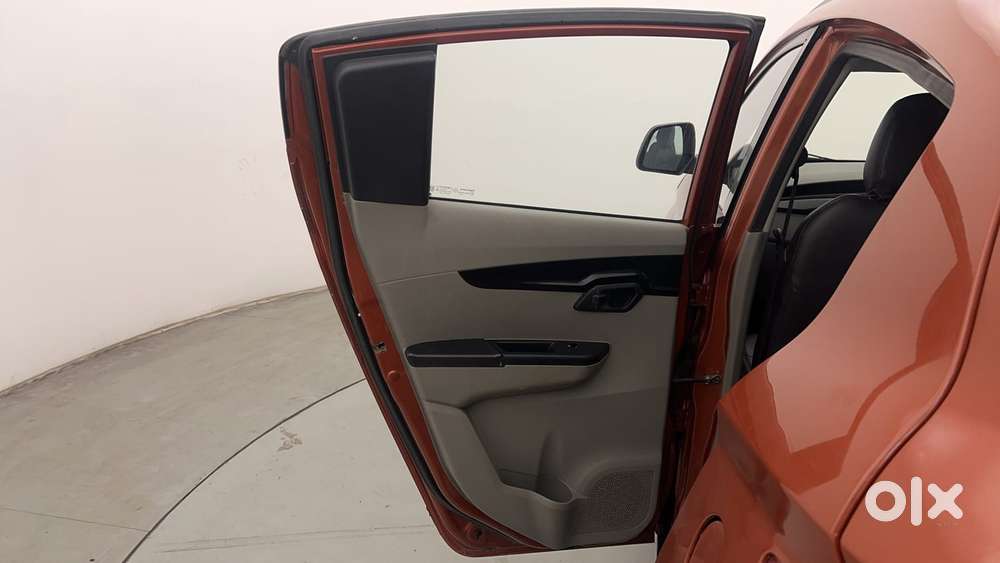 Mahindra Kuv 100 2016-2017 Mfalcon G80 K8 5str, 2016, Petrol