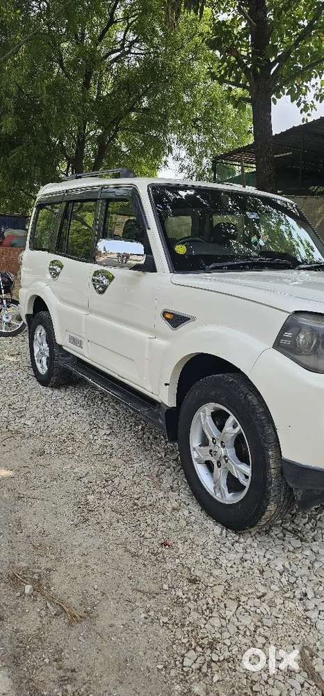 Mahindra Scorpio 2015
