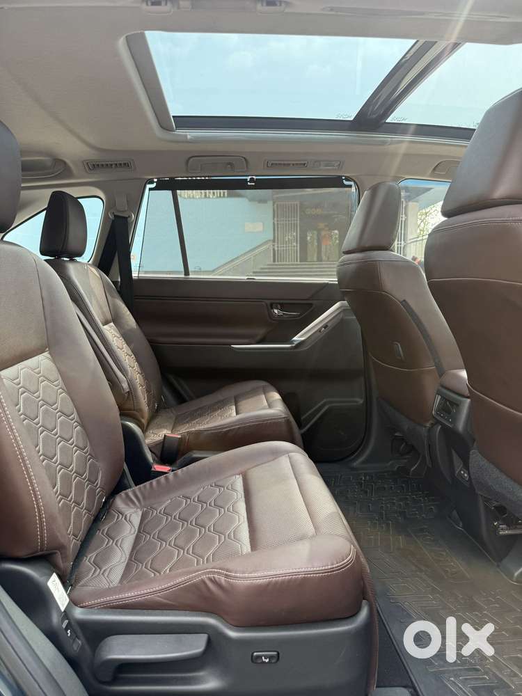 Toyota Innova Hycross 2.0 Zx (o) Hybrid 7 Str, 2024, Cng & Hybrids