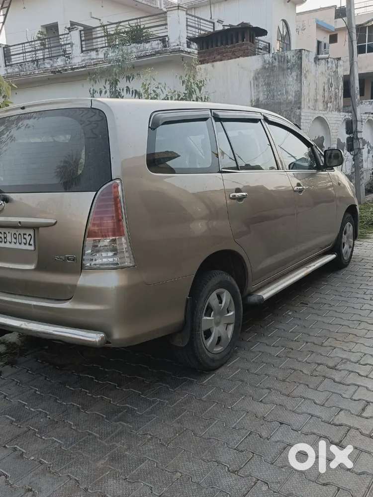 Toyota Innova 2011 Diesel 190000 Km Driven