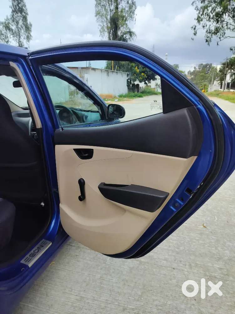 Very Clean And Neat Maintain Good Condition Slitly Using