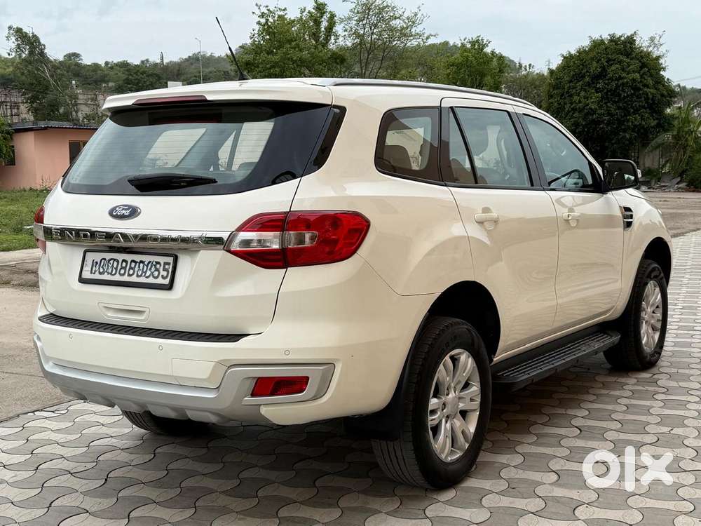 Ford Endeavour 2.2 Trend At 4x2, 2016, Diesel