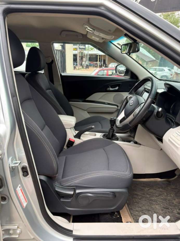 Mahindra Xuv300 W8, 2019, Petrol