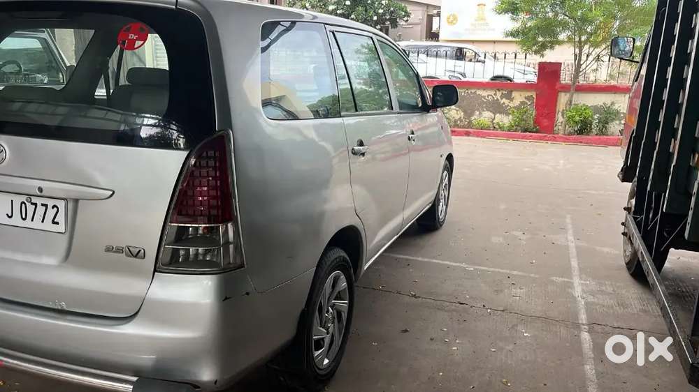 Toyota Innova Hycross 2005 Variant 7s