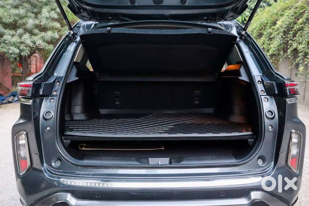 Maruti Suzuki Grand Vitara 1.5 Alpha Plus Intelligent Hybrid Ecvt, 2..