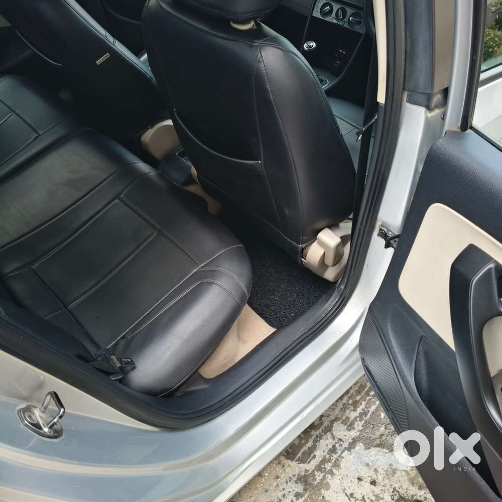 Volkswagen Polo 2011 Odometer 77000 Km