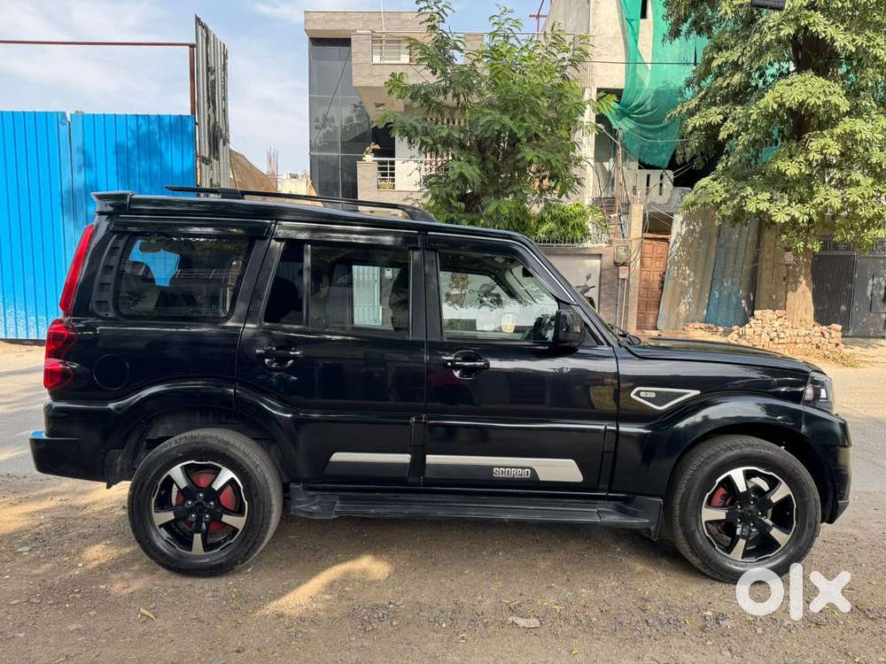 Mahindra Scorpio S11 Mt 7s, 2023, Diesel