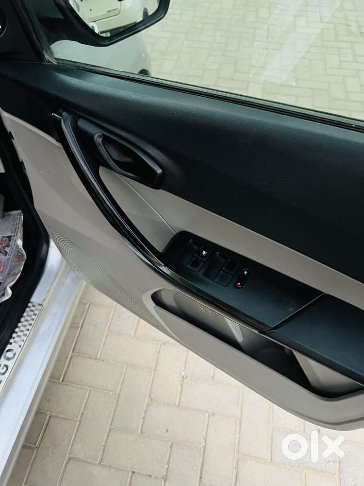 Tata Tiago 1.2 Revotron Xt (o), 2019, Petrol