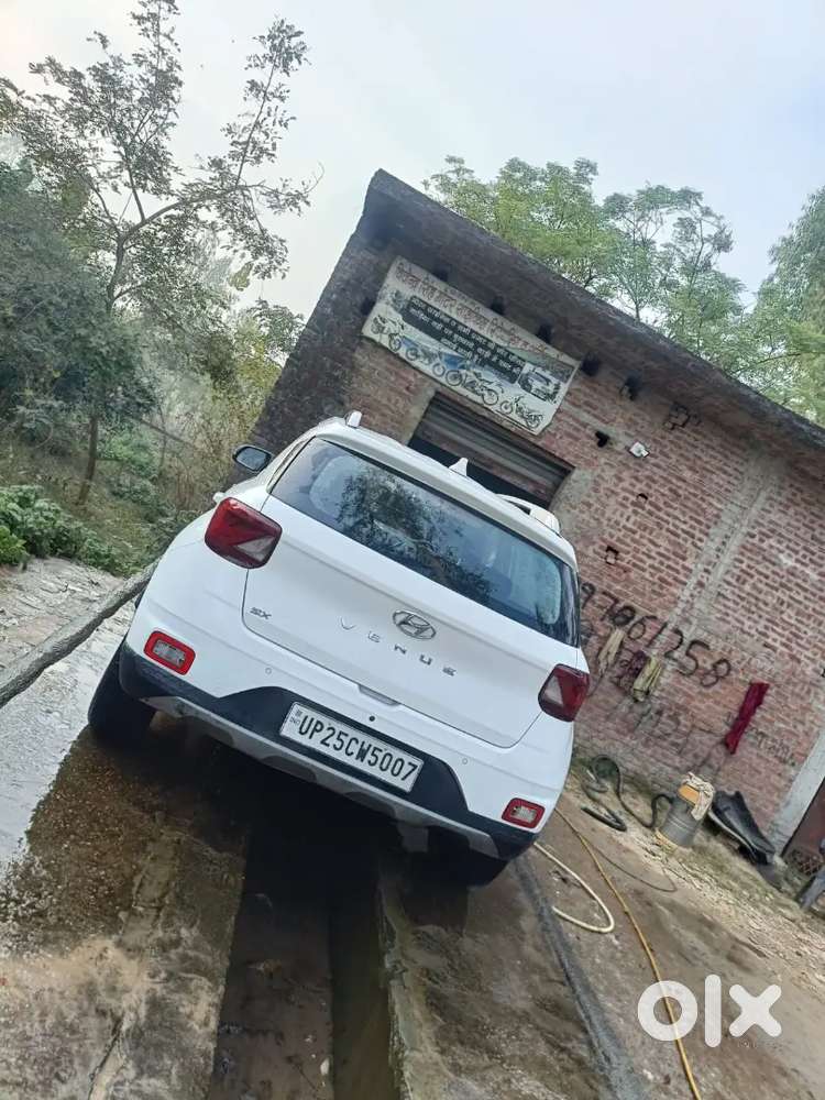 Hyundai Venue 2020 Diesel 82000 Km Driven