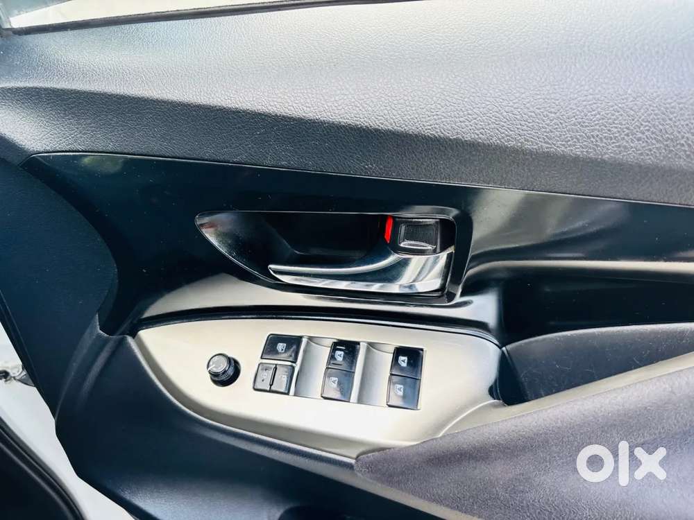 Toyota Innova Crysta [2020-ongoing] 2.4 Vx 7 Str, 2017, Diesel