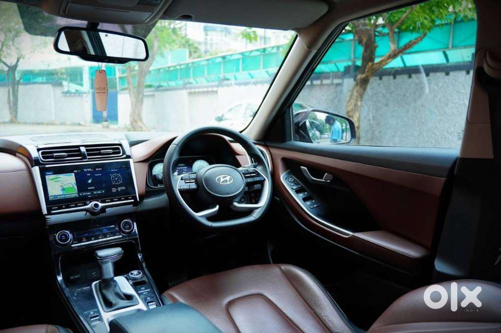 Hyundai Alcazar 2.0 Signature (o) Petrol At 7 Str, 2023, Petrol