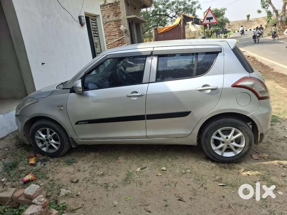 Bahut Aache Condition Me Ye Car Hai Mileage Bhi Bahut Aaacha Haii