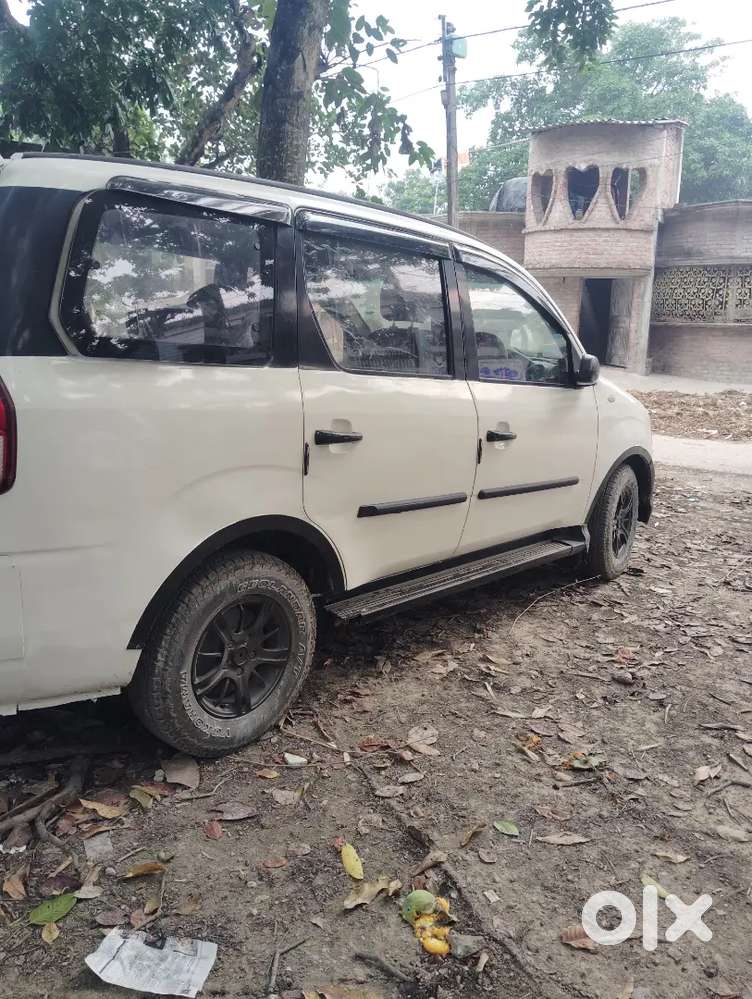 Mahindra Xylo 2000