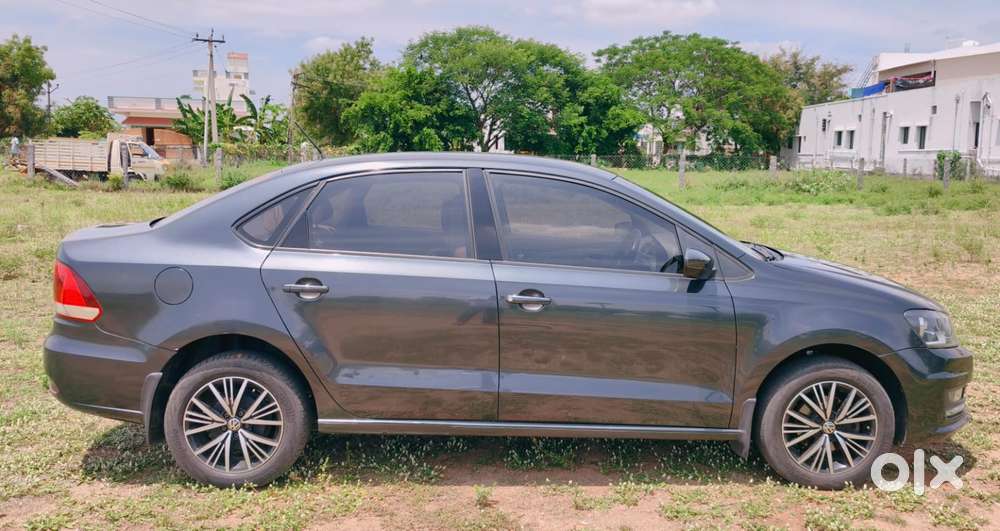 Volkswagen Vento 1.6 Highline, 2019, Petrol
