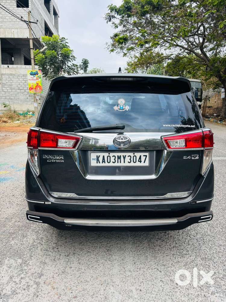 Toyota Innova Crysta 2.4 V 8 Str, 2016, Diesel