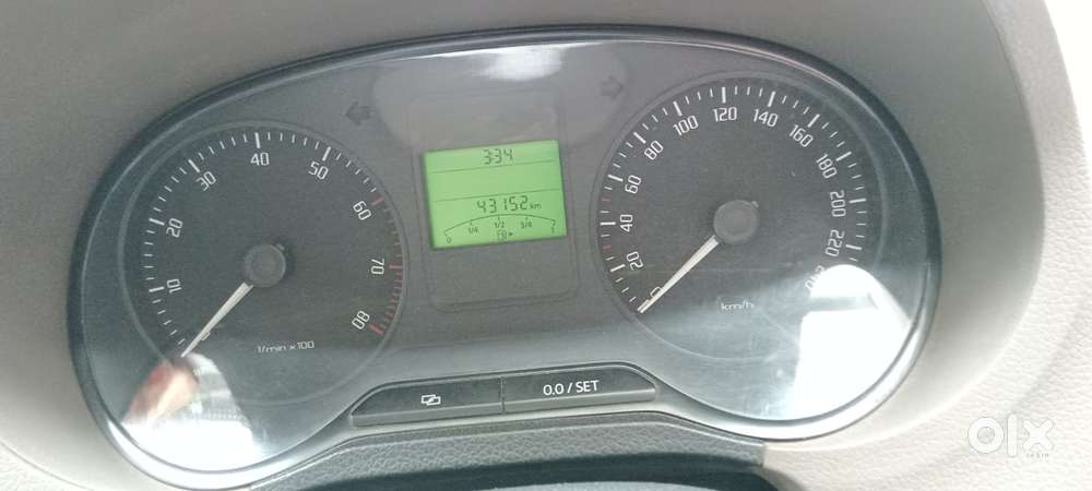 Skoda Rapid 1.6 Mpi Ambition Plus, 2012, Petrol