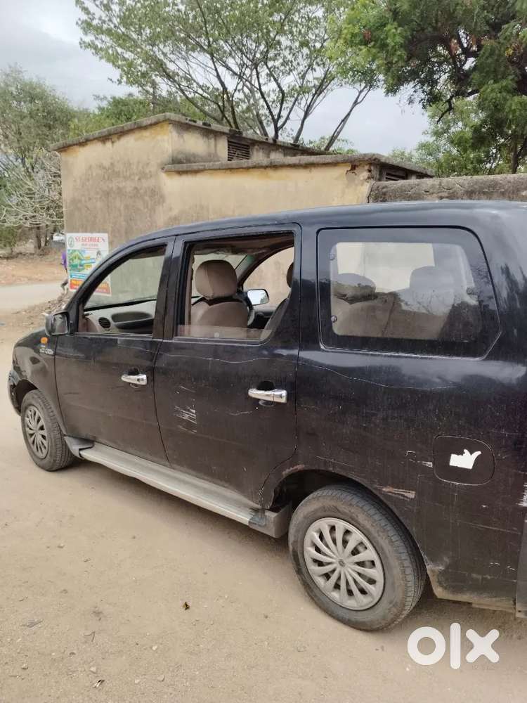 Mahindra Xylo 2.5 D2 Maxx 2011