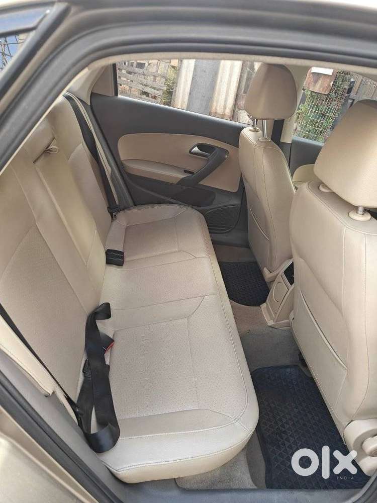 Volkswagen Vento Celeste 1.2 TSI Highline AT, 2015, Petrol