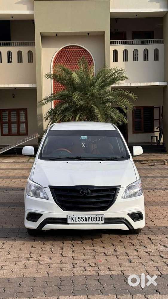 Toyota Innova 2.5 G (diesel) 8 Seater, 2015, Diesel