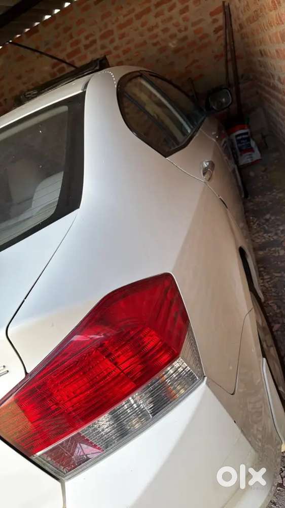 Honda Amaze 2011 Petrol