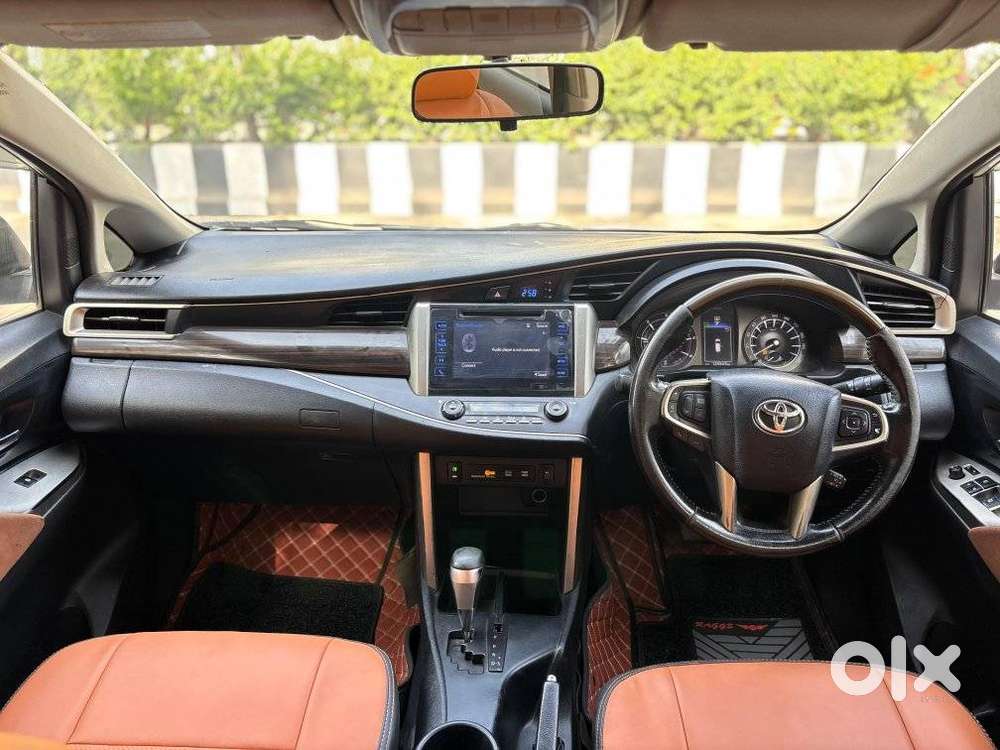 Toyota Innova Crysta 2.8z Automatic, 2017, Diesel