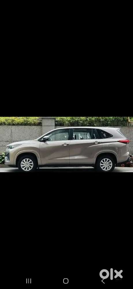 Toyota Innova Hycross 2024
