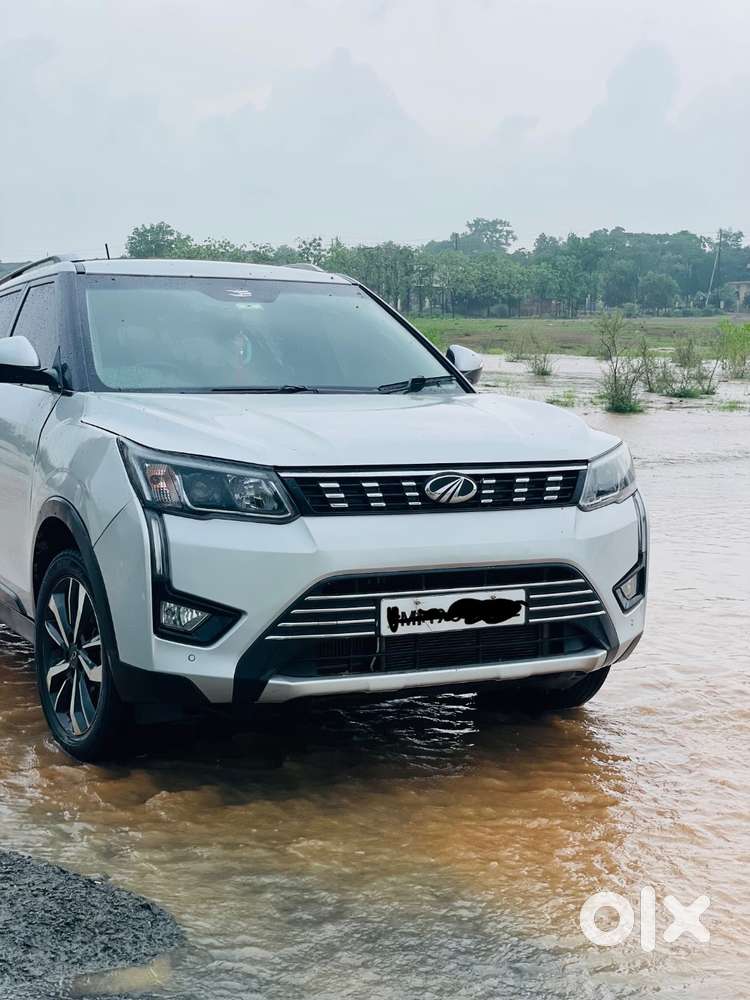 Xuv300 W8(o) Diesel, Led Bulbs Installed, Ceramic Coating,