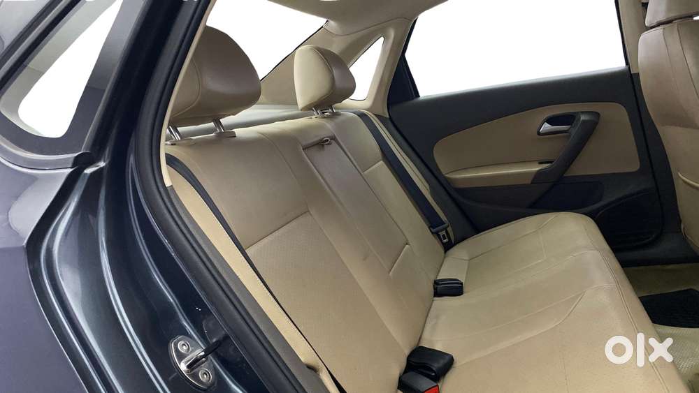 Volkswagen Vento 1.2 Tsi Highline Plus At, 2017, Petrol