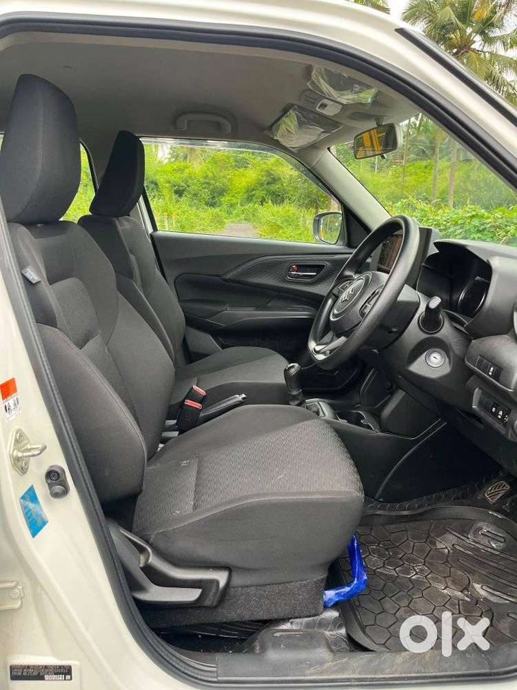Maruti Suzuki Swift Vxi + Manual, 2024, Petrol