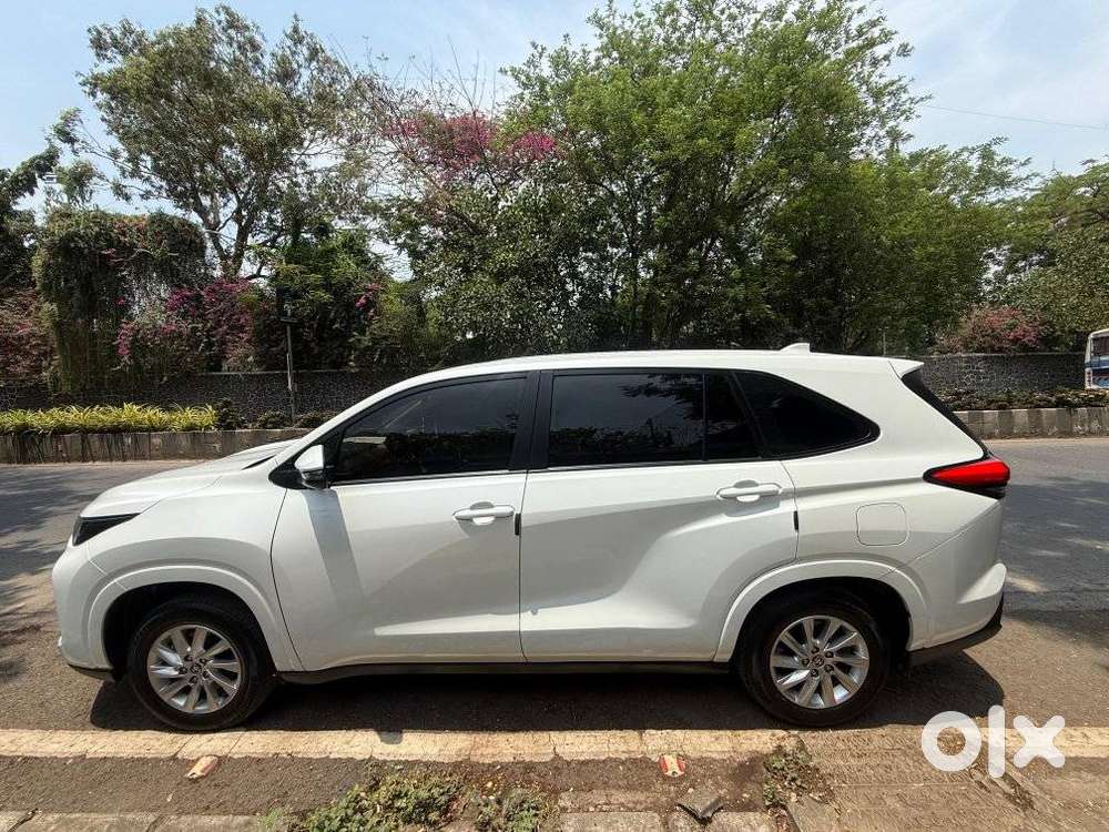 Toyota Innova Hycross Gx (o), 2024, Petrol