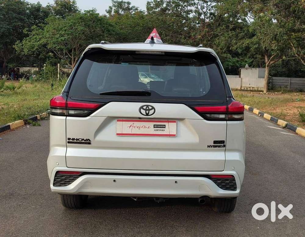 Toyota Innova Hycross 2.0 Zx (o) Hybrid 7 Str, 2024, Petrol