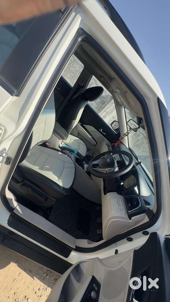 Mahindra Xuv300 2021 Diesel Well Maintained