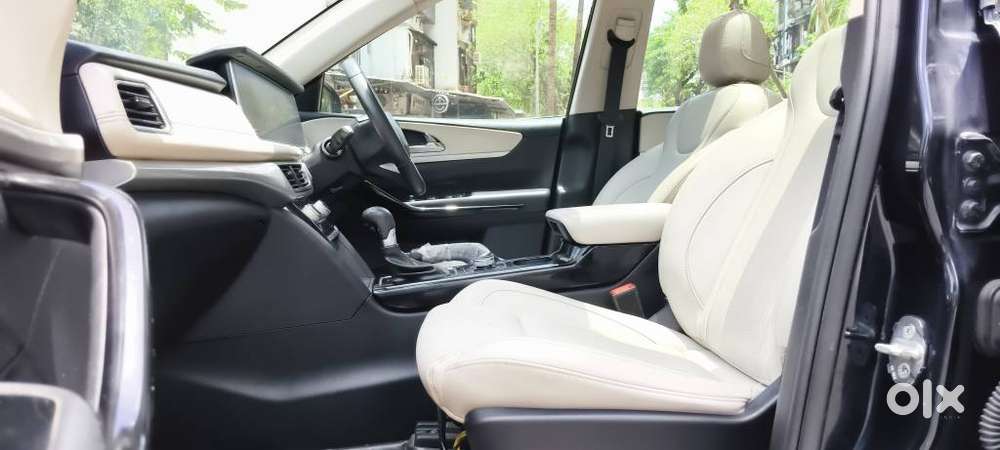 Mahindra Xuv700 2.2 Ax 7 Diesel At Str, 2022, Diesel