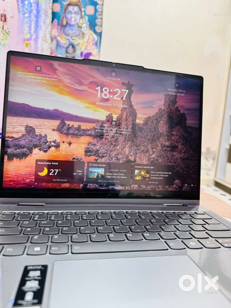 Lenovo Ideapad 2-in-1 13th Gen i5 Touch screen Like New