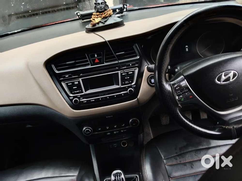 Hyundai New I20 2015 Diesel 125000 Km Driven