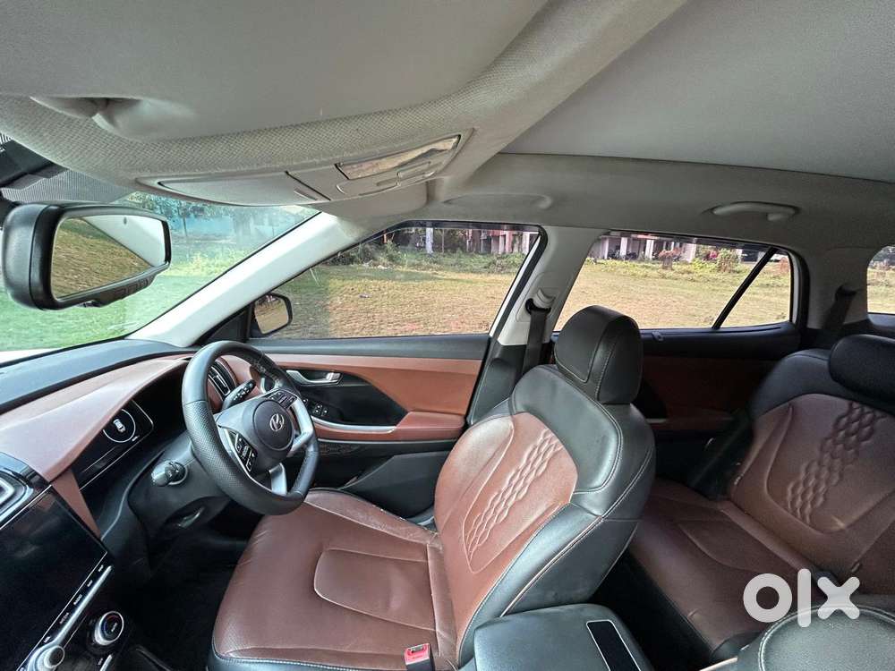 Hyundai Alcazar Signature (o) 7 Seater 1.5 Diesel At Adventure Dual ..