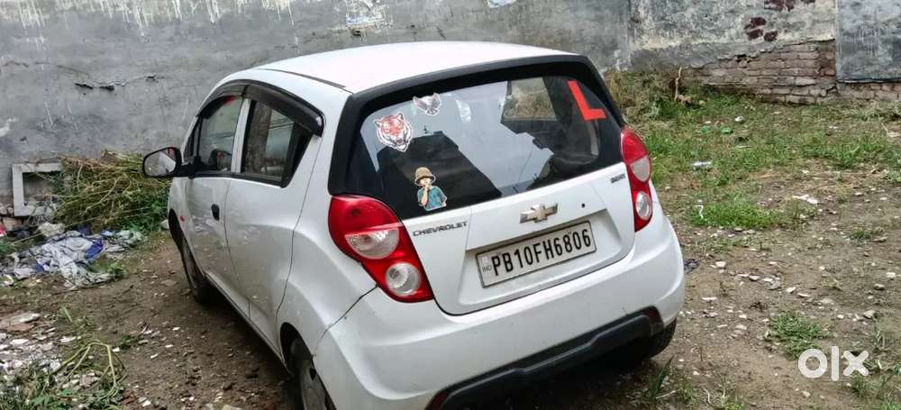 Chevrolet Beat Petrol 2015