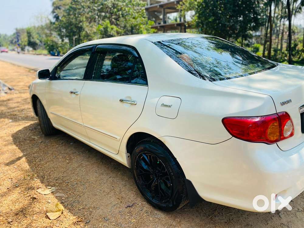 Toyota Corolla Altis 2011