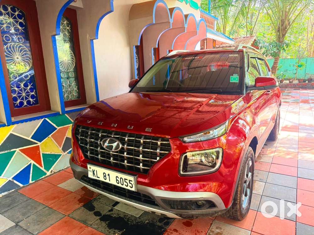Hyundai Venue 2021 Petrol Well Maintained