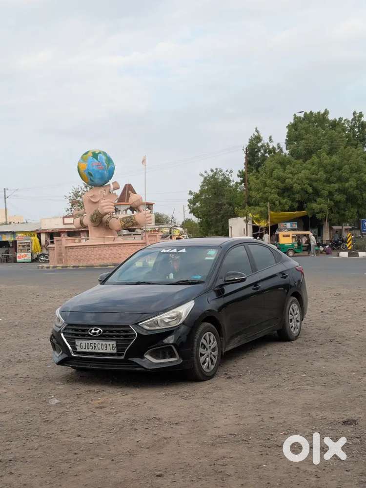 Hyundai Verna 1.6 Crdi 2017 Diesel Engine Black Color