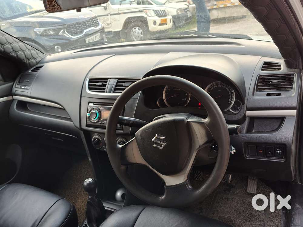 Maruti Suzuki Swift Vxi + Manual, 2016, Petrol