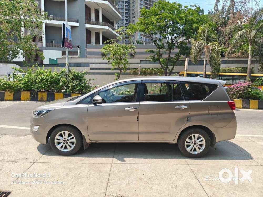 Toyota Innova Crysta 2.4 V 8 Str, 2017, Diesel