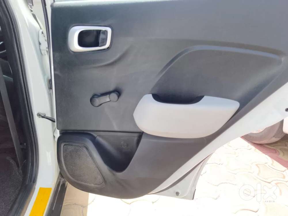 Hyundai Venue E 1.2 Petrol, 2022, Petrol