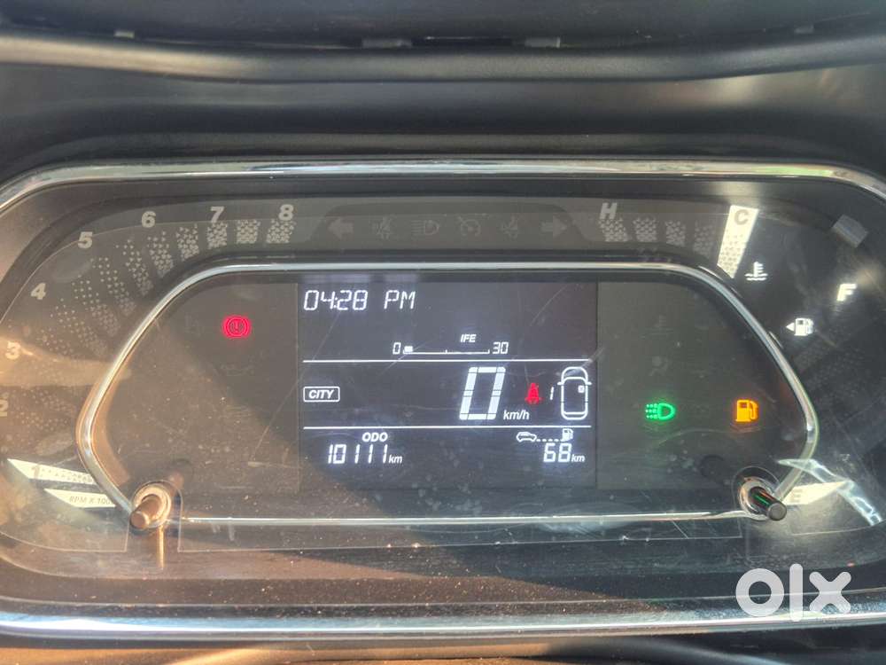 Tata Nexon Smart Plus1.2 Revotron Petrol 5 Mt, 2024, Petrol