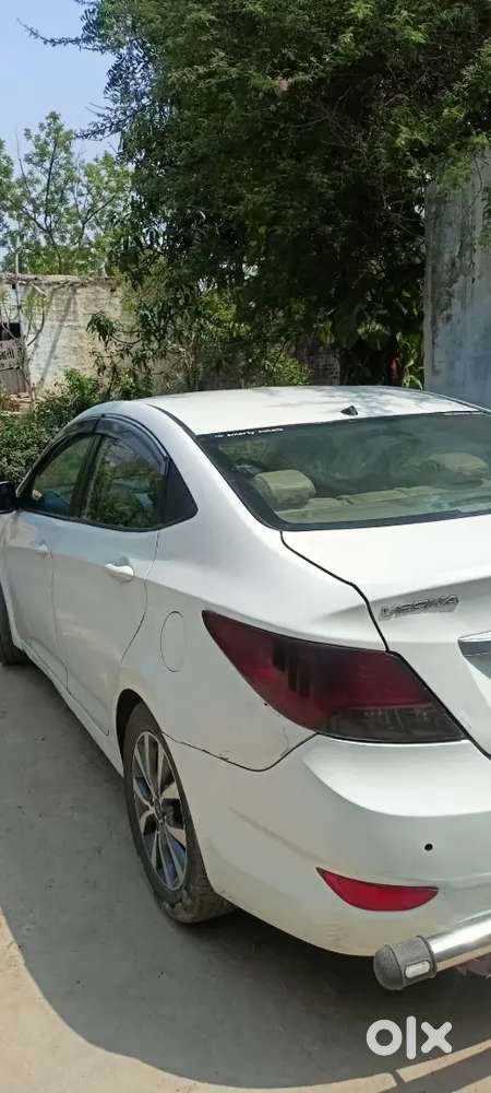 Hyundai Verna Diesel At 2013 118500 Km Driven