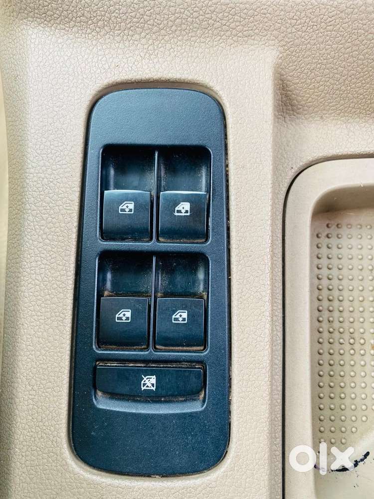 Mahindra Tuv 300 T4, 2018, Diesel